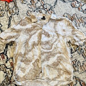 H&M Men’s Marble Pattern Short Sleeve Button Up